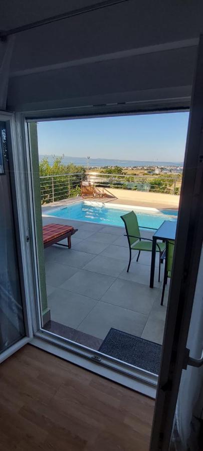 Apartment M&M With Private Pool Kucine ภายนอก รูปภาพ