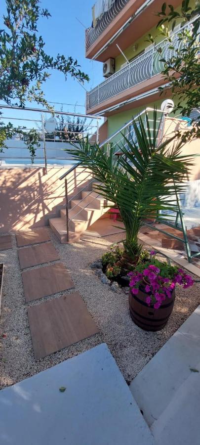 Apartment M&M With Private Pool Kucine ภายนอก รูปภาพ