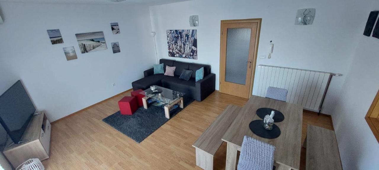 Apartment M&M With Private Pool Kucine ภายนอก รูปภาพ