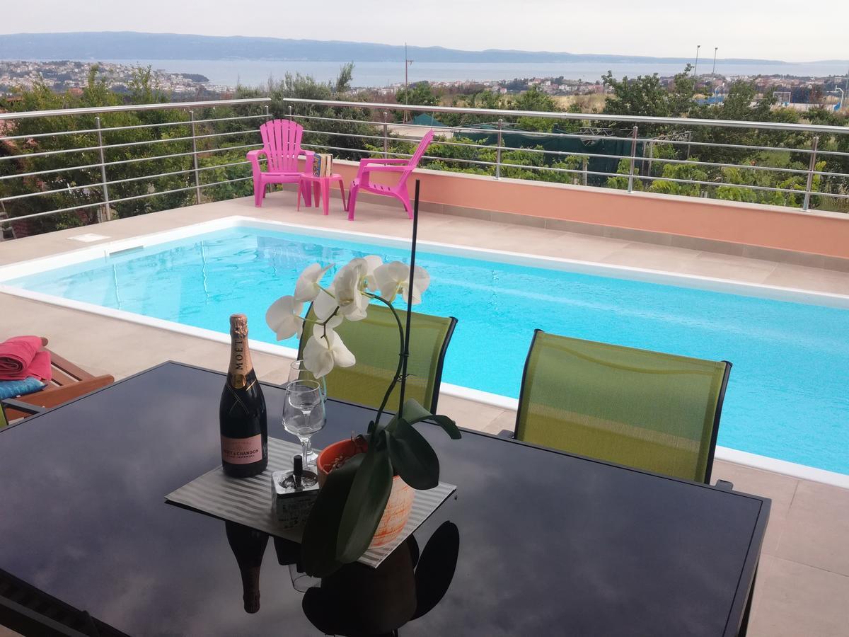 Apartment M&M With Private Pool Kucine ภายนอก รูปภาพ