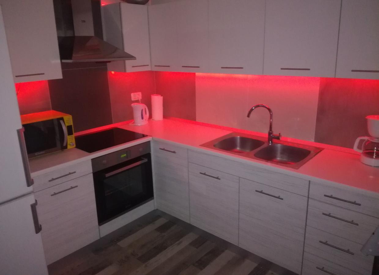 Apartment M&M With Private Pool Kucine ภายนอก รูปภาพ